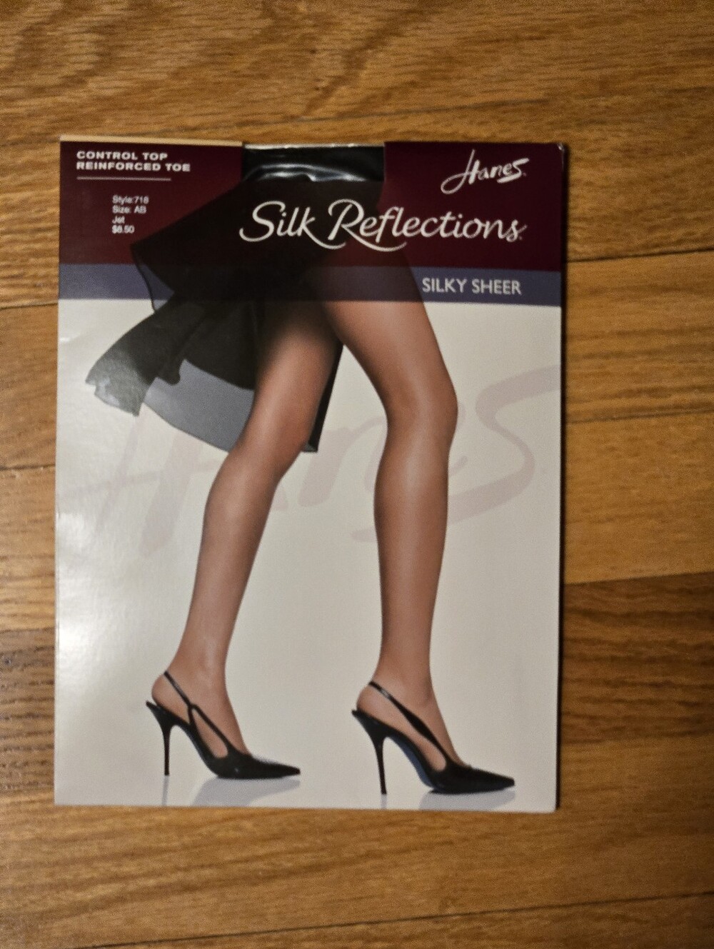 New With Tags Hanes Silk Reflections Size AB nylons